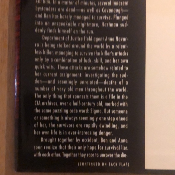 Bundle of Three Hardcover Books by Robert Ludlum - Picture 5 of 14